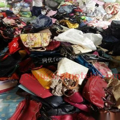 废品回收衣服价格表（废品回收衣服价格表图片）